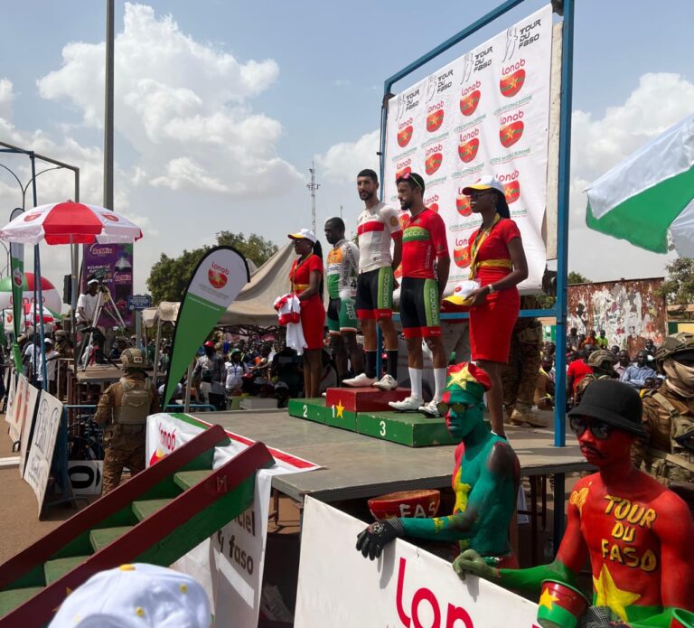 دراجات: المغربي نديم لغموشي يتوج بطلا لإفريقيا في صنف ( بي إم إكس) ويتأهل للألعاب الأولمبية باريس 2024.