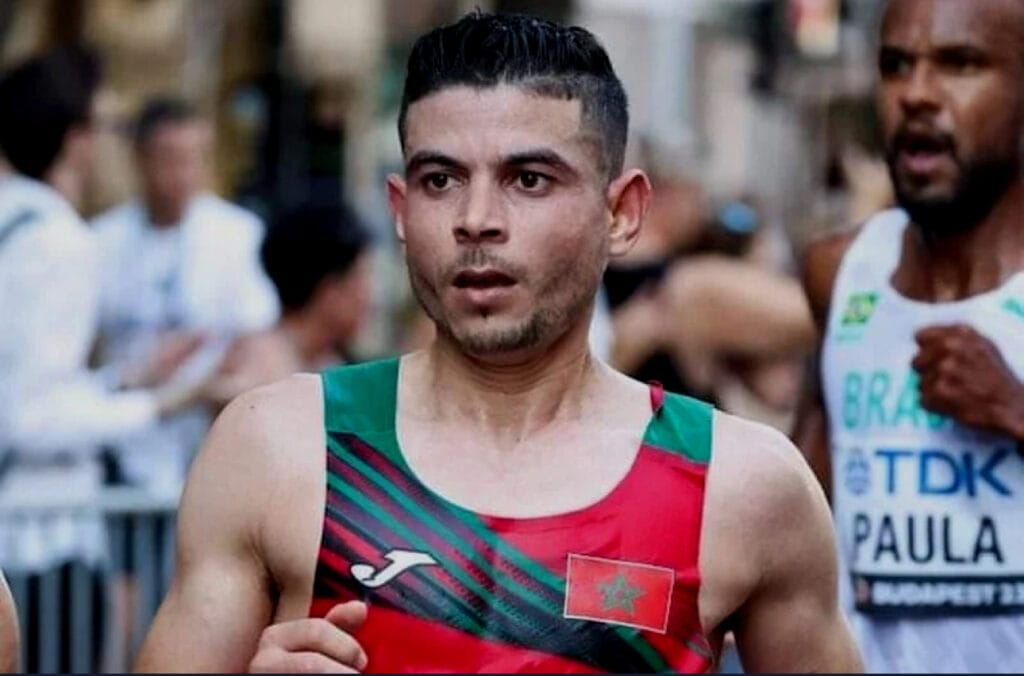“العداء المغربي حمزة السهلي يتوج بلقب ماراطون الدار البيضاء في نسخته الـ15”