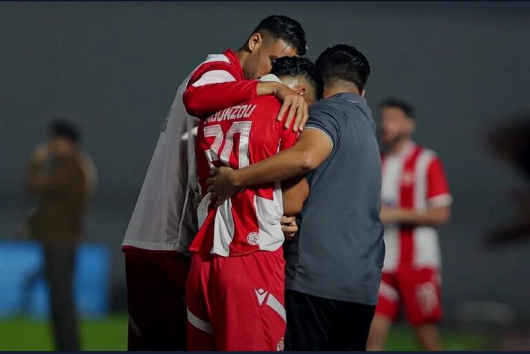 “أونزو يتعرض لإصابة بكسر في الترقوة خلال مواجهة الوداد واتحاد طنجة”