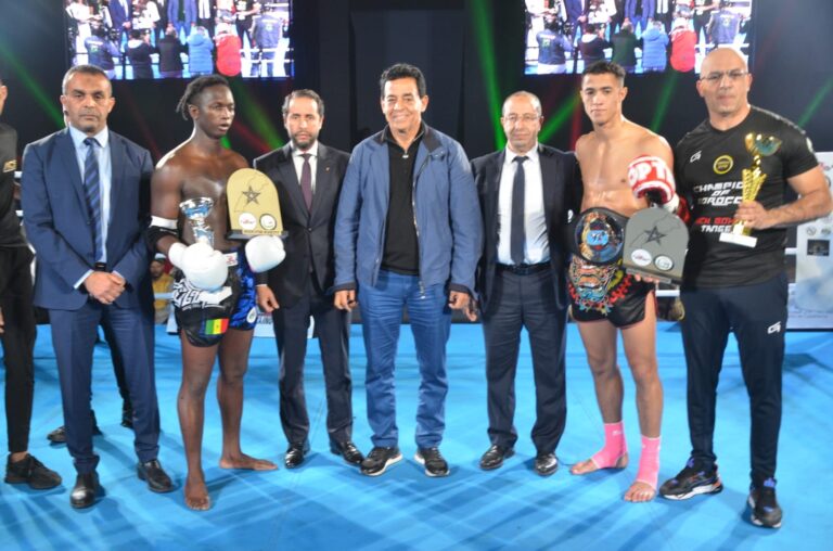 البطلان المغربيان ياسين محسون وحمزة رشيد يفوزان بلقبيهما لبطولة إفريقيا للمنظمة العالمية للمواي طاي الاحترافية WMC بمدينة الدارالبيضاء