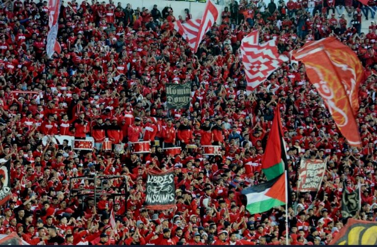 “الوداد الرياضي يحتفل بذكرى تتويجه الأول بدوري أبطال إفريقيا: إنجاز تاريخي يعزز مكانته القارية”