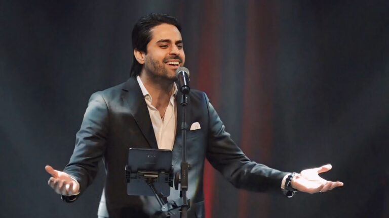 الفنان الشعبي مروان اللبار يشعل ميغاراما في ليلة “Chaabi Thérapie” كاملة العدد