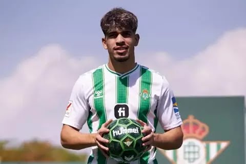 تألق الزلزولي مع بيتيس يفتح باب صفقة تاريخية في سوق الانتقالات