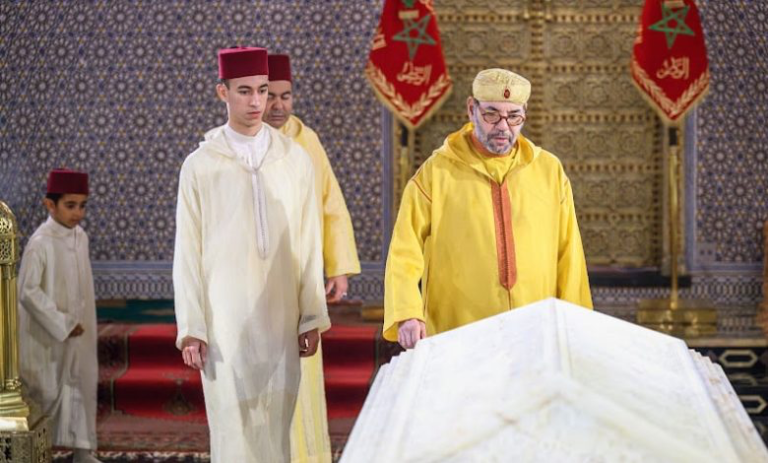 جلالة الملك محمد السادس يترحم على روح المغفور له الملك محمد الخامس