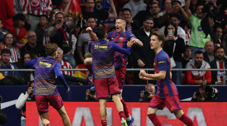 برشلونة يهزم أتلتيكو مدريد 2-1 ويعزز صدارته لليغا بفارق مريح عن ريال مدريد