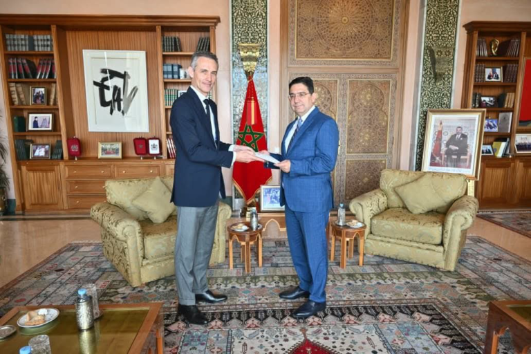 السفير الفرنسي الجديد في المغرب فيليب لاليو يباشر مهامه الرسمية بتقديم أوراق اعتماده