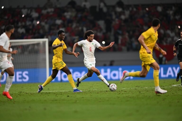 المنتخب المغربي يتعادل أمام مالي بهدف لمثله في ودية طنجة