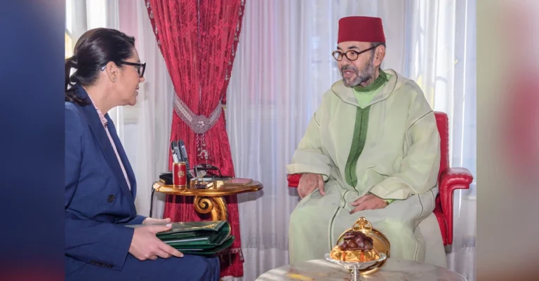 الملك محمد السادس يستقبل فاطمة الزهراء المنصوري